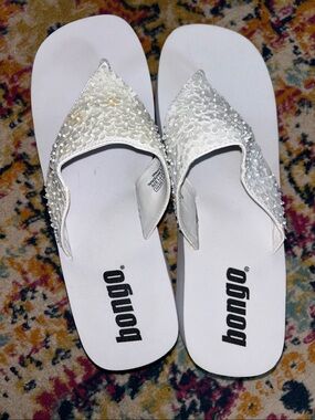 Y2K BONGO White Sequin V-strap Thong Sandals